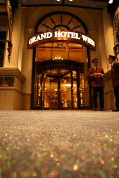 GRAND HOTEL DIAMONDS NIGHT 2004 - 10 3 - CINEWOLF media productions image of 30BU1027- CINEWOLF media productions