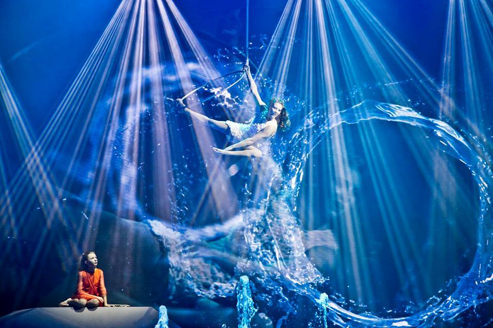 Cinewolf Media Productions - BWT Water Live - The little girl is taken through the forms of the element water