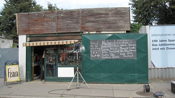 cinewolf media productions - Hr.Lechner der letzte Gemüsehändler in der Donaufelderstraße