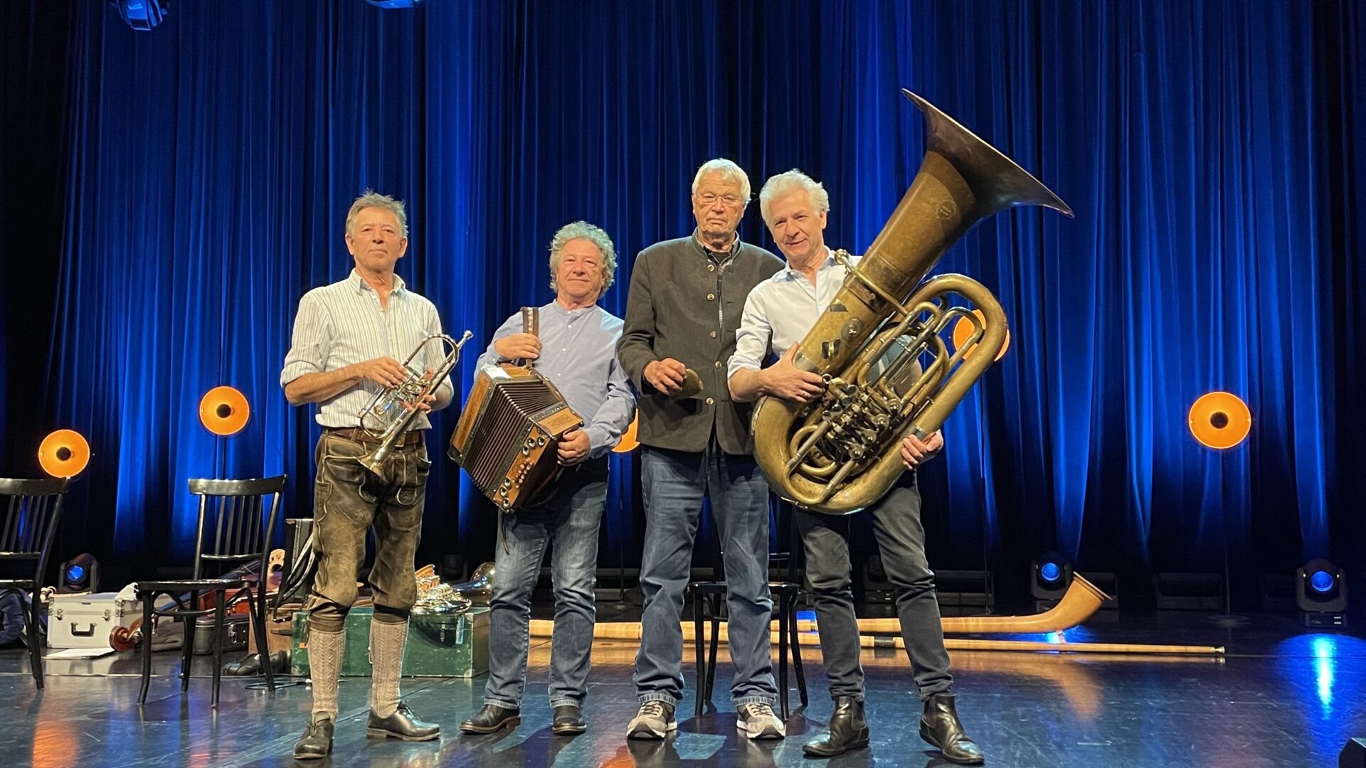 cinewolf media productions - 40 Jahre Gerhard Polt und die Well-Brüder - Im Abgang Nachtragend