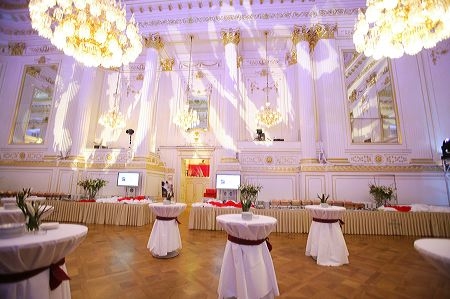 image of emirates 5 20090602 1691902534- CINEWOLF media productions