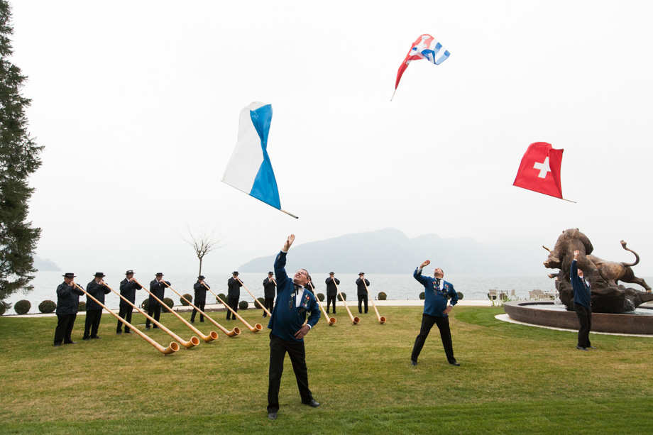 Opening Park Hotel Vitznau – Fahnenschwinger und Alphornbläser 2 - CINEWOLF media productions cinewolf media productions - Opening Park Hotel Vitznau - Fahnenschwinger und Alphornbläser