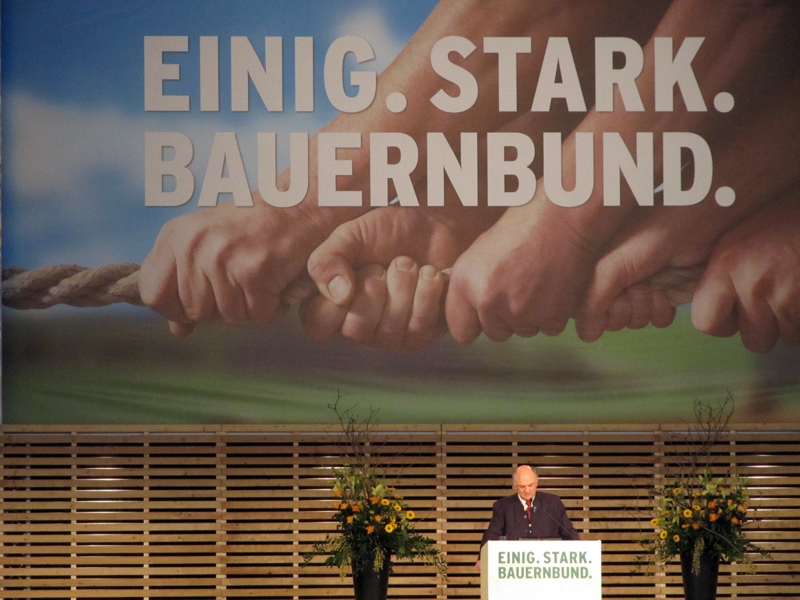 cinewolf media productions - Dr.Erwin Pröll beim Wahlkampfauftakt 2010