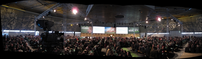 cinewolf media productions - Ein Panorama der Donauhalle Tulln bei Wahlkampfauftakt des NÖ Bauernbundes 2010