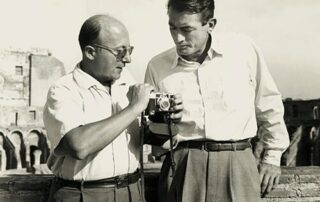 Franz Planer – Fuenfmal fuer den Oscar 1 - CINEWOLF media productions Franz Planer with Gregory Peck on Roman Holiday set